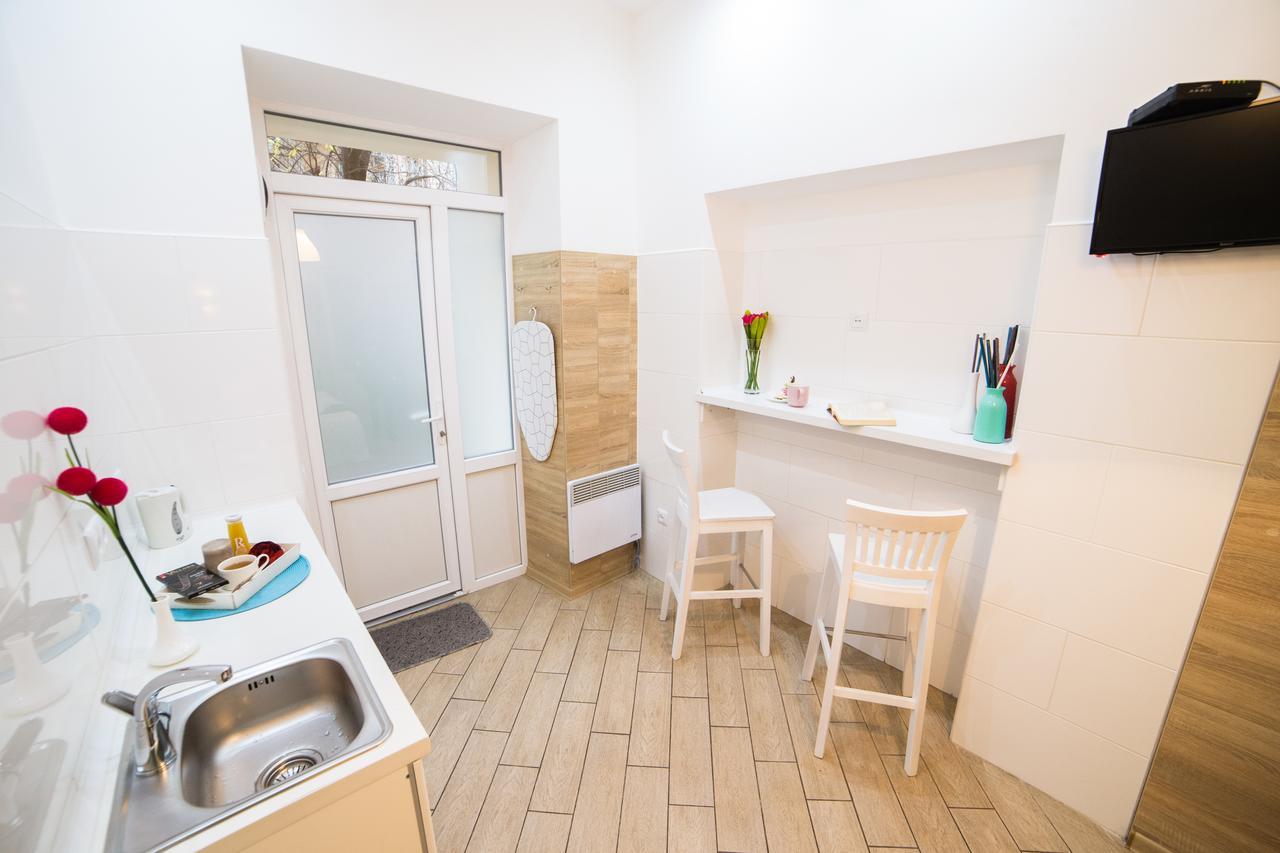 Smart Apartment On Filatova Lwów Zewnętrze zdjęcie